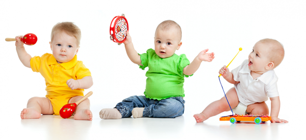 6 món đồ chơi cho bé sơ sinh an toàn, mạnh khỏe