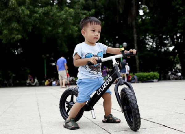 Xe đạp đồ chơi cho trẻ bị tự kỉ