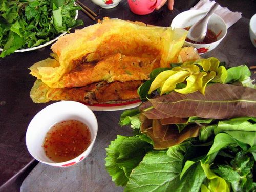 Những chiếc bánh xèo giản dị nhưng thơm ngon