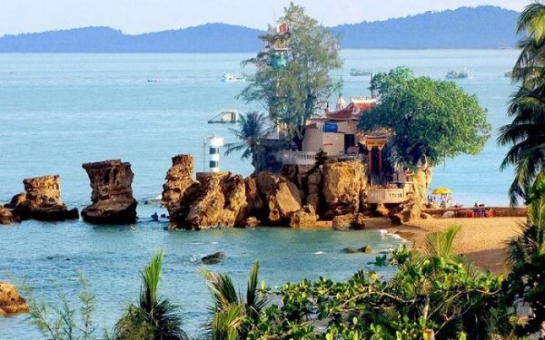 dinh cau phu quoc bazan travel 600x375 - Dinh Cậu Phú Quốc – chốn linh thiêng nơi đảo ngọc
