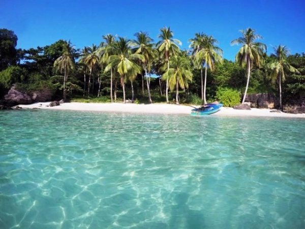 hon mong tay 1 600x450 - Hòn Móng Tay Phú Quốc - hoang đảo đẹp chẳng kém Maldives
