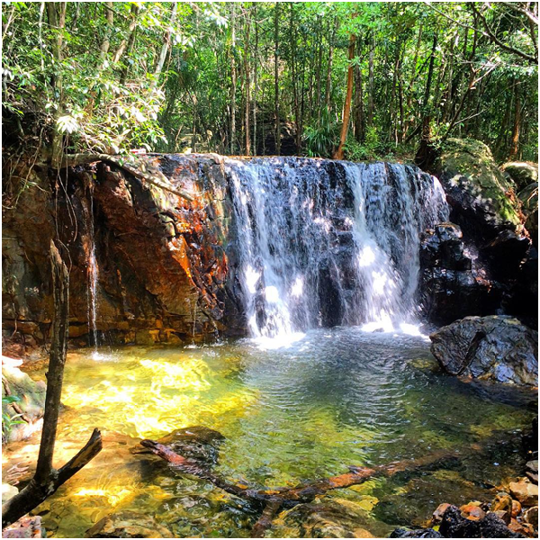 suoi noi tieng o phu quoc 1 - Ngỡ ngàng trước vẻ đẹp 3 dòng suối nổi tiếng ở Phú Quốc