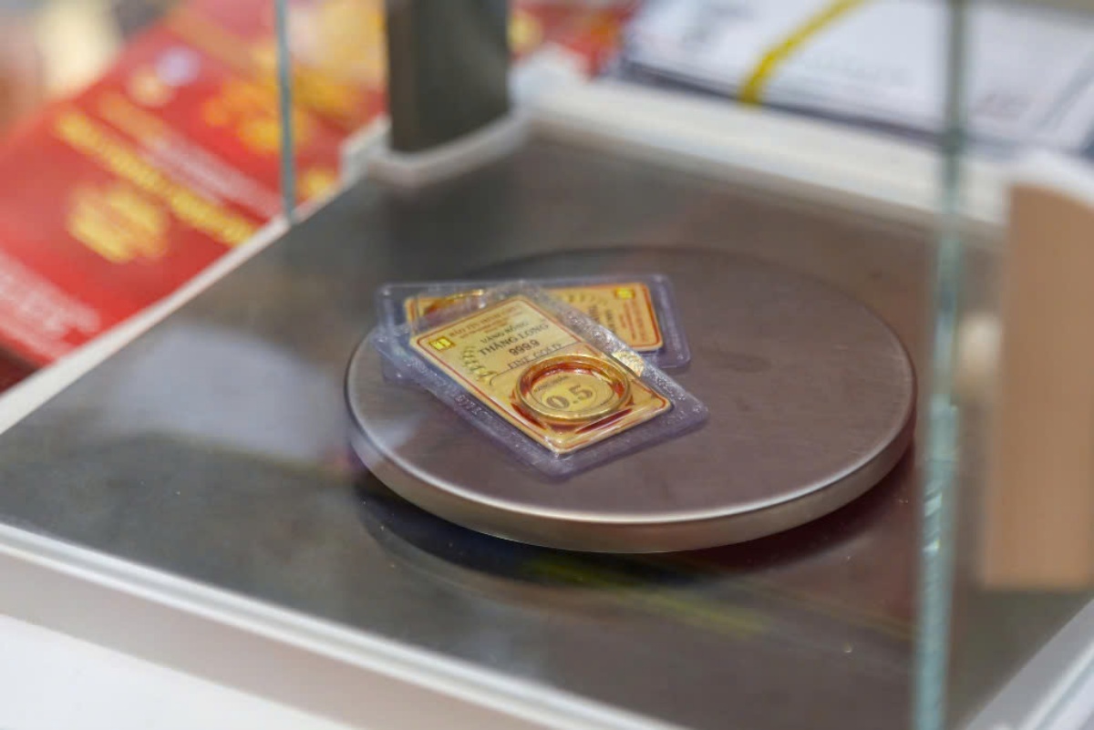 Giá Vàng Thế Giới Hôm Nay 3/11: Trụ Vững Quanh Mốc 4.000 USD Giữa Áp Lực Lãi Suất