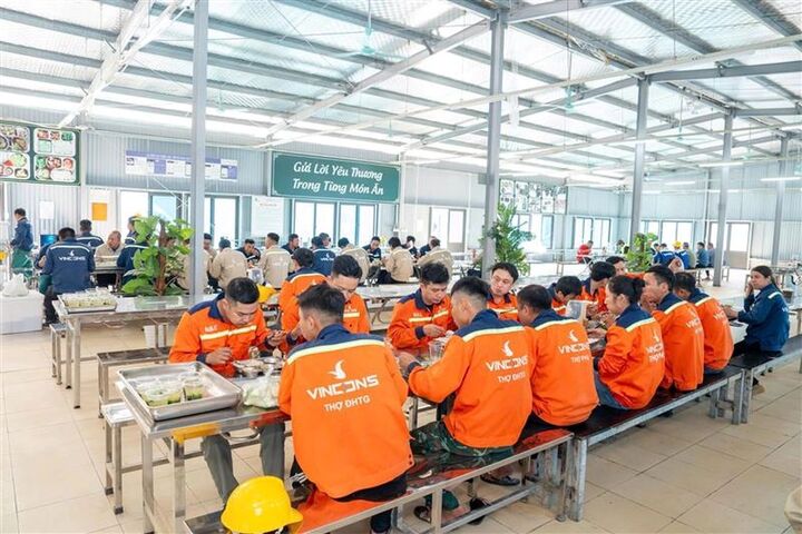 Vingroup chiêu mộ 20.000 lao động cho đại dự án sở hữu SVĐ lớn nhất thế giới