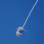tin the gioi moi nhat hom nay 150x150 - Mỹ tấn công sau vụ trực thăng bị bắn rơi, Iran phóng tên lửa, UAV đáp trả