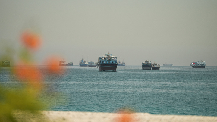 Iran: Eo biển Hormuz sẽ không quay lại như cũ, sẽ thu phí tàu thuyền sau 60 ngày