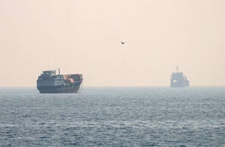 Iran tuyên bố vũ lực không thể khiến eo biển Hormuz mở lại